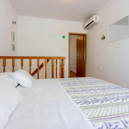 David Apartman *